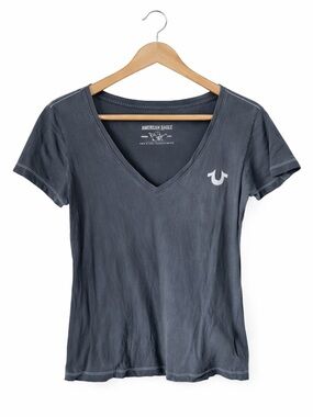 5/$25 True Religion V-Neck T-Shirt Size Medium
